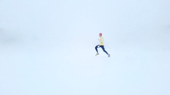 running-snow