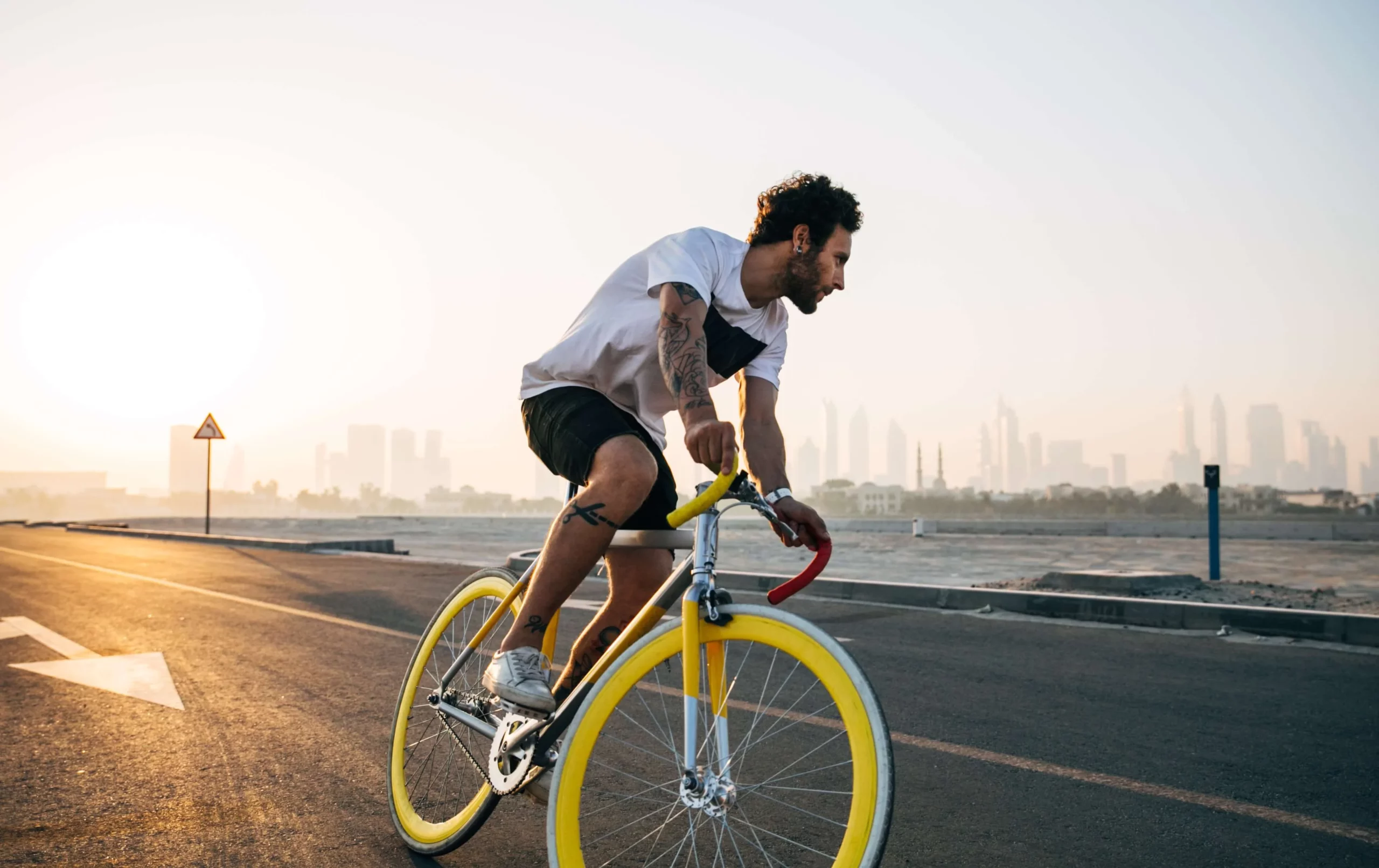 Cycliste sur route