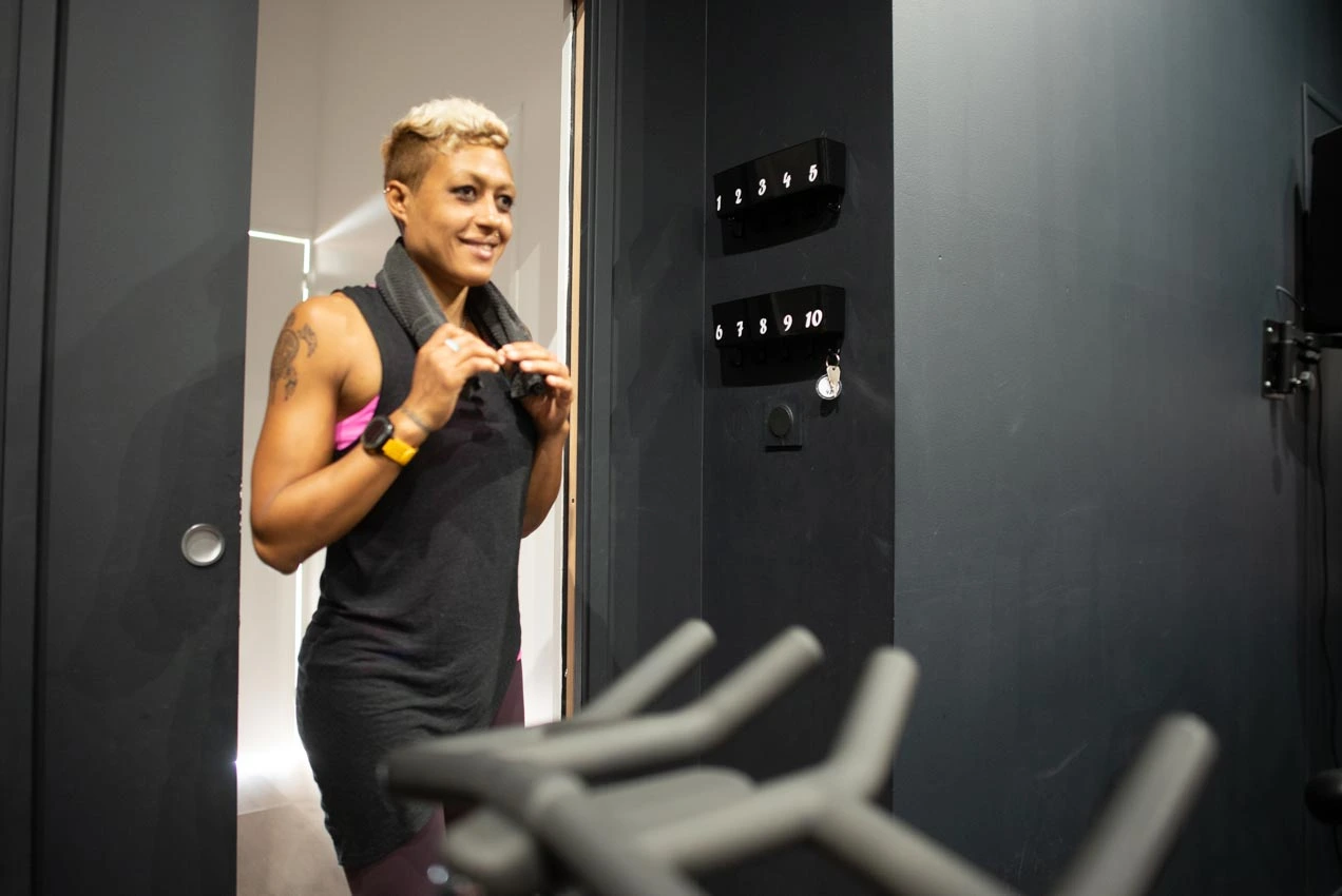 Pratiquante qui s'apprête à rentrer dans la Spinroom