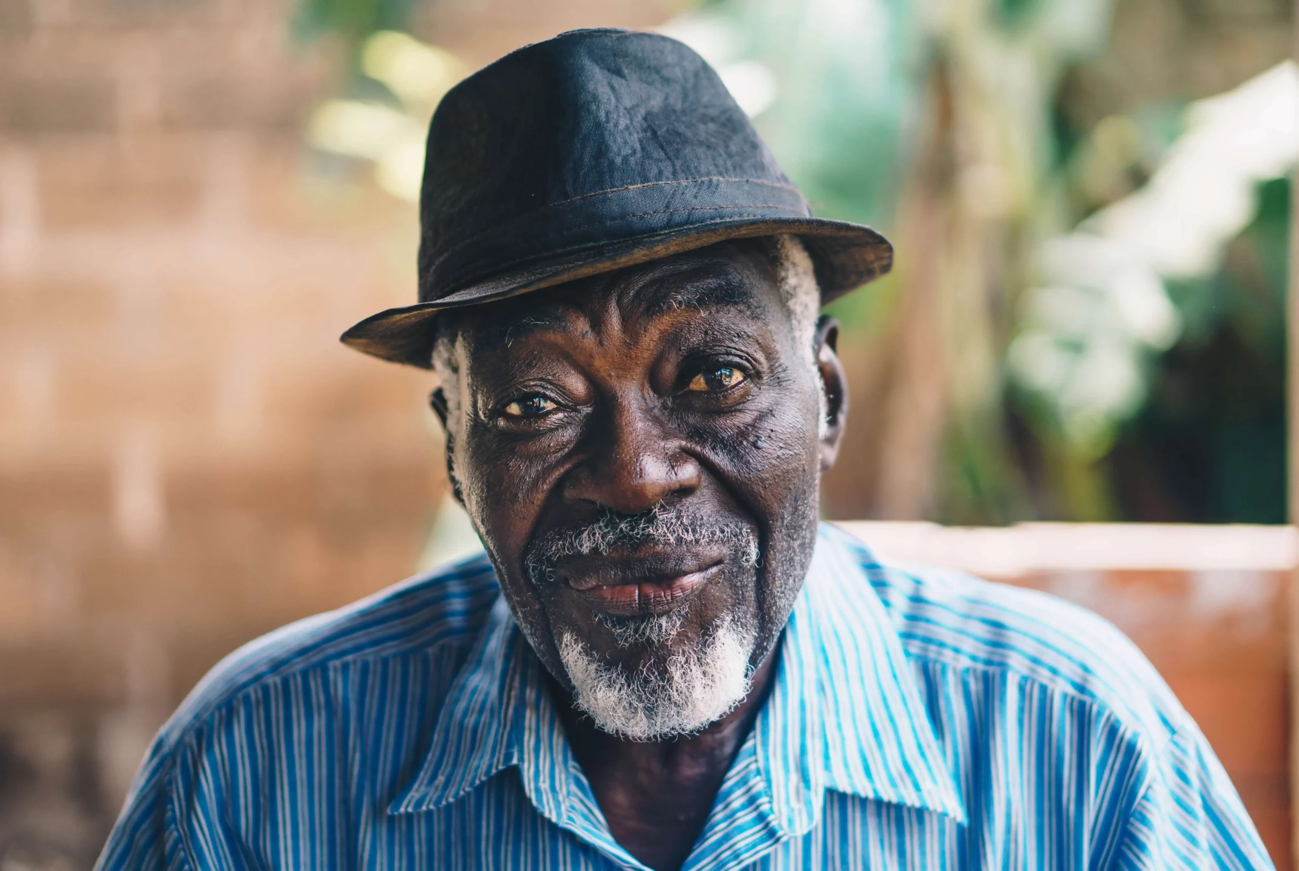 Vieille homme Parkinson Vieille homme atteint de la maladie de Parkinson